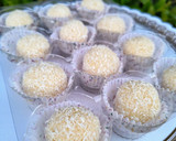 Foto del paso 4 de la receta: Brigadeiros "Cacao Amargo y Coco Rallado"