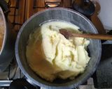 Foto del paso 4 de la receta: Chorizos y bondiola a la pomarola con puré