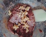 A picture of step 3 of Banana Walnut Choco Balls.