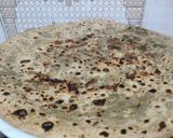 A picture of step 2 of Saag Wala paratha.