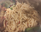 Foto del paso 3 de la receta: Espaguetis con mejillones de lata