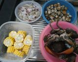 Foto langkah ke 1 dari resep Seafood asam manis special untuk seluruh keluarga.