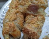 Foto langkah ke 4 dari resep Cheesy sausage roll.