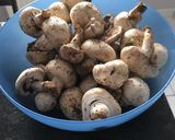 Une image de l'étape 1 de Champignons à la grecque facile.