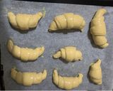 Foto del passaggio 19 della ricetta Cornetti sfogliati