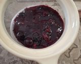 Foto del passaggio 5 della ricetta Panna Cotta con Coulis di Mirtilli e Fragole