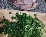 Foto del paso 2 de la receta: Merluza con salsa de verdeo y porotos especiados
