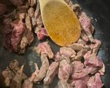 Une image de l'étape 2 de Tagliatelles fraîches thaï au boeuf en cocotte.