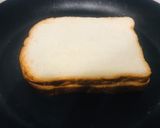 A picture of step 4 of Cheesy garlic bread.