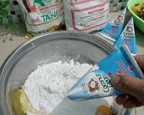Foto langkah ke 2 dari resep Ayam Goreng Kremes.