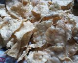 Foto langkah ke 7 dari resep Kue Bawang Crispy.