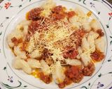 Foto del paso 3 de la receta: Ñoquis de papa con bolognesa y crema