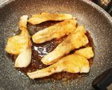 A picture of step 3 of Pan-Seared Cod with Butter Soy Sauce and Lemon Flavor.