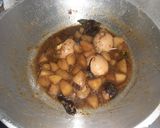 Foto langkah ke 4 dari resep SEMUR TELUR & KENTANG.