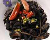 Foto langkah ke 4 dari resep Cumi saus hitam.