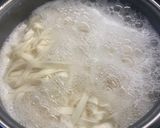 Foto del paso 6 de la receta: Udon cremosos de cerdo, cebolla y calabacín