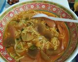 Foto langkah ke 7 dari resep Seblak Mie Sosis campur.