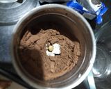 A picture of step 2 of Oreo toast.