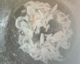 A picture of step 2 of Aloo palak.