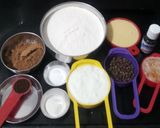 चॉकलेट मफिन्स (Chocolate muffins recipe in hindi) रेसिपी चरण 1 फोटो