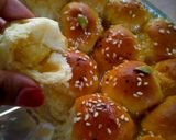 Foto langkah ke 13 dari resep Honeycomb Bread / Khaliat Nahal / Roti Sarang Lebah.