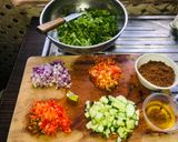 A picture of step 1 of Traditional lettuce salad🥗🥙 (kwadon letus).