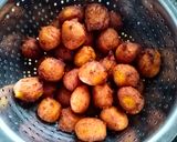 A picture of step 3 of Surti khata Vada / Desai Vada.
