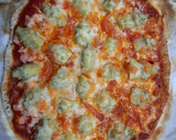 Foto del paso 1 de la receta: Pizza de pechuga de pavo y alcachofas