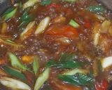 Foto langkah ke 5 dari resep Telur Ceplok Oseng Kecap Pedas Manis.