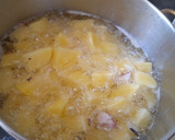 Foto del paso 1 de la receta: Salchichas frescas con patatas