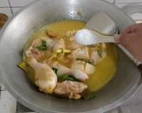 Foto langkah ke 5 dari resep Ayam Opor Ala Mba Sari's Kitchen.