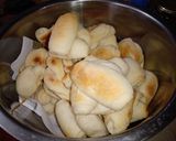 Foto del paso 11 de la receta: Cuernitos de grasa