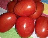 A picture of step 2 of Cheese-Stuffed Chiles Rellenos.