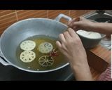 Foto langkah ke 2 dari resep Kembang Goyang Kriuk.