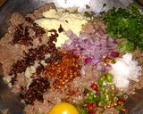 A picture of step 1 of Beef chapli kabab.