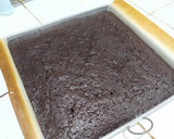 Foto langkah ke 4 dari resep Eggless Chocolate Cake (Kue Potong).