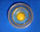 Foto langkah ke 1 dari resep Telur Dadar Kecap.