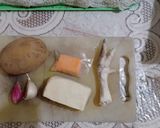 Foto langkah ke 1 dari resep Mpasi 11 bulan sederhana. Sop kentang tahu + kaldu ceker.