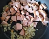 Фото кроку 1 до Швидкий сніданок Макарони з сардельками.