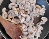Kakukkfüves-fokhagymás pirított gomba recept fázis 1 fotója