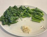 蒜炒青花筍的食譜步驟1照片