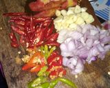 Foto langkah ke 2 dari resep Oseng cumi asin.