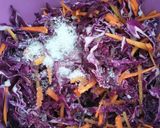 Foto langkah ke 2 dari resep Salad Hokben (kol ungu).