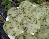 A picture of step 4 of Coriander flavoured steamed cakes.