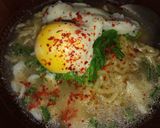 Foto langkah ke 4 dari resep Mie Rebus Tabur Bon Cabe.