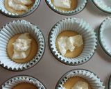Krémes- túrós cseresznyés muffin recept fázis 2 fotója