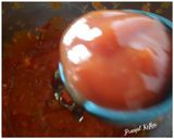 A picture of step 3 of Tteokbokki (Korean Spicy Rice Cake).