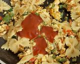 A picture of step 5 of Egg Farefalle.