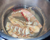 Foto del paso 4 de la receta: Mix de Langosta y Camarón al ajillo