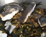 Foto del paso 12 de la receta: Arroz integral con rodaballo y acelgas
